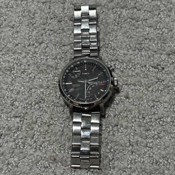 Timex Metropolitan Activity Tracker Stainless Steel Watch (TW2P99000) 42 mm NB main image 7